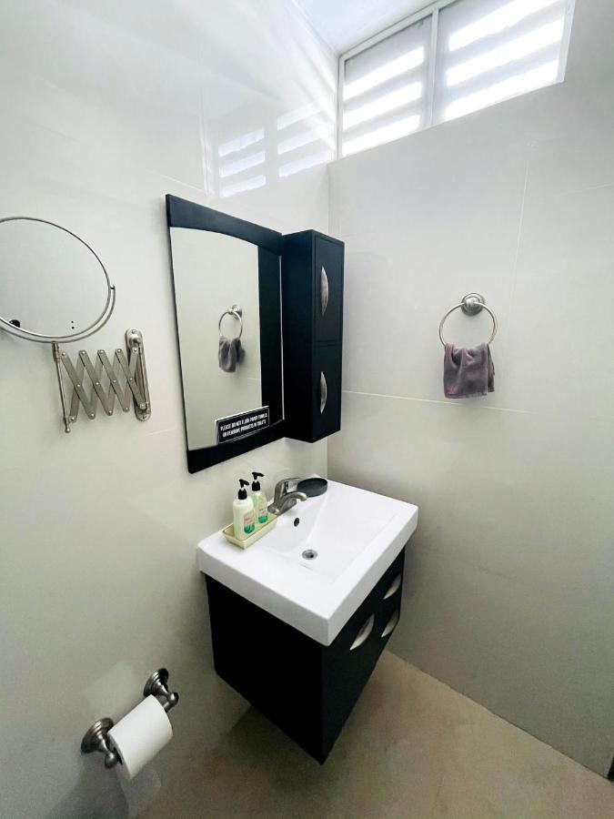 Cozy Studio Retreat With Private Parking And Free Laundry ポンセ エクステリア 写真
