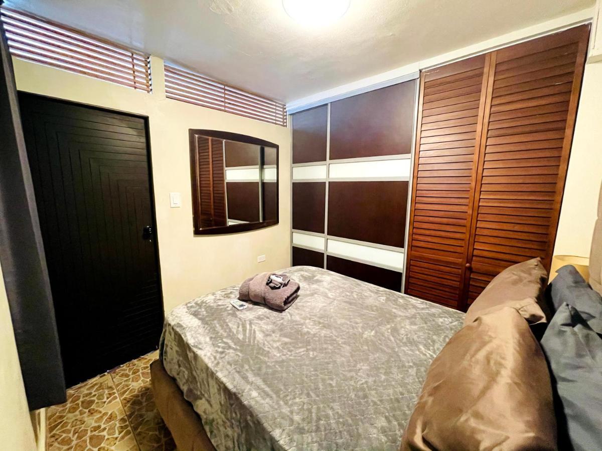 Cozy Studio Retreat With Private Parking And Free Laundry ポンセ エクステリア 写真
